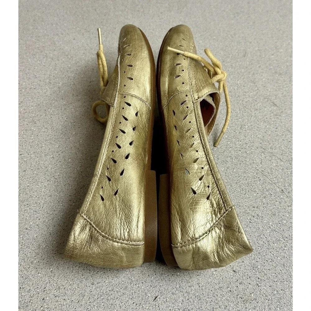 Born Gold Metallic Leather Ballet‎ Flats with Ties Size 6.5